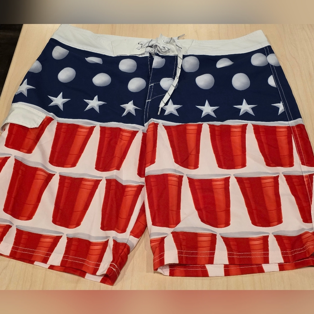 Mens Carbon beer pong Board Shorts W/ Red Cups Design Size 34 Polyester Spandex